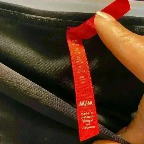 SPANX Faux Leather Moto Leggings Black Size Medium - Picture 3 of 4